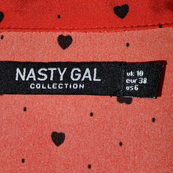 Nasty Gal Heart Print Tie Front Cropped Top - Picture 6 of 6